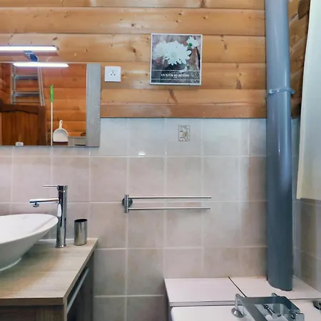 1 Bedroom Gorgeous In Daire